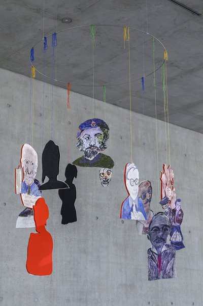 Anna Boghiguian, The Uprising, 2022, Ausstellungsansicht Erdgeschoss, Kunsthaus Bregenz, 2022